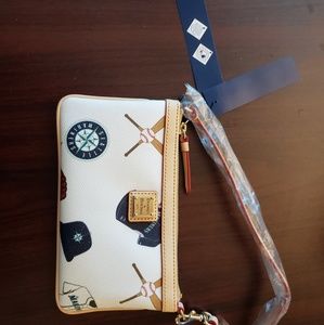 Brand New Dooney & Bourke Clutch-Seattle Mariners
